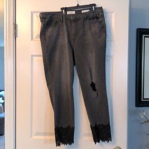 Jessica Simpson Jeans.. Size 33. Lightly worn